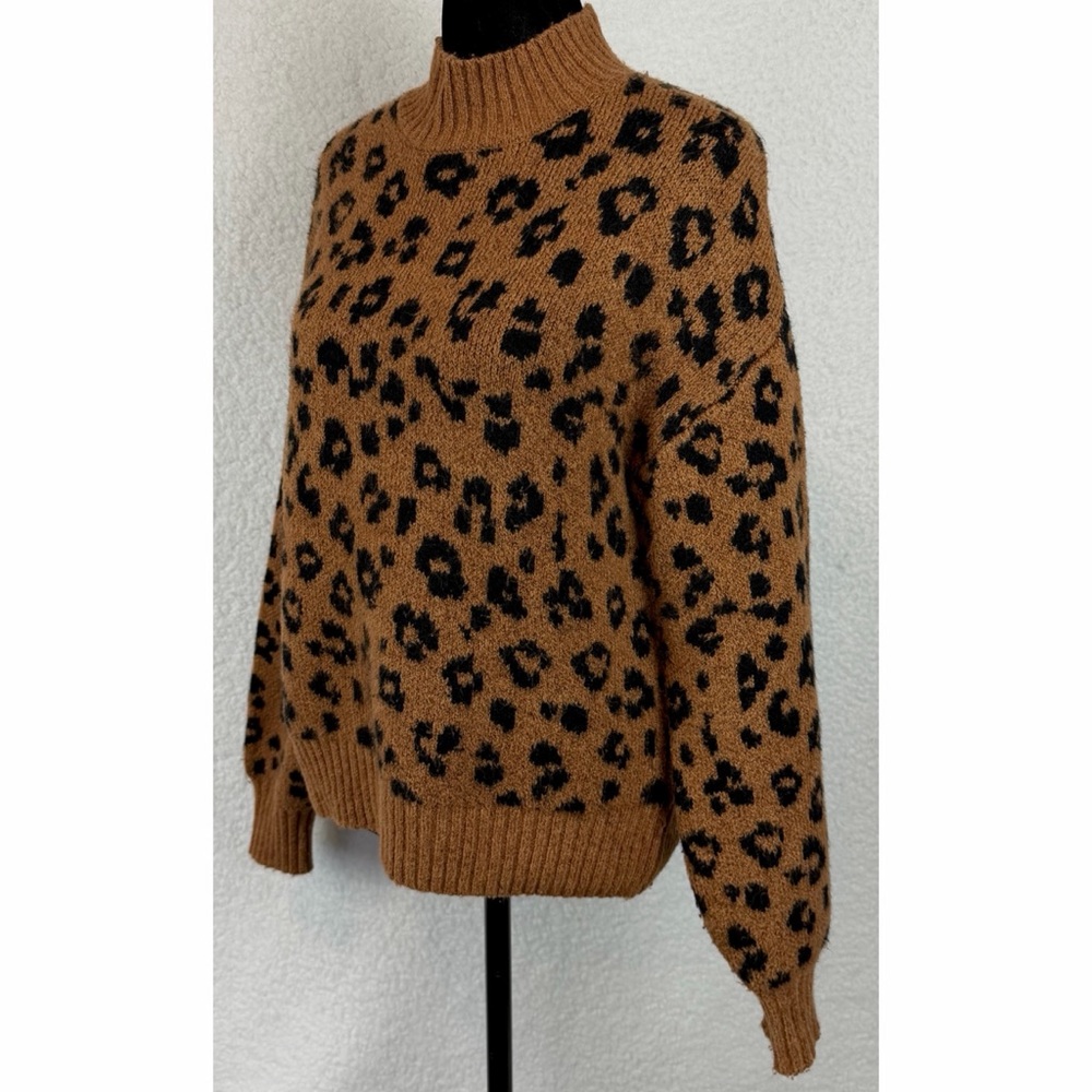 OLD NAVY • Brown Leopard Print Mock-Neck Long Sleeve Knit Sweater, XS - Picture 6 of 14